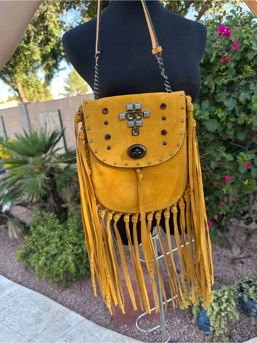Gorgeous mustard fringe 1941 coach purse - Picture 9 of 11